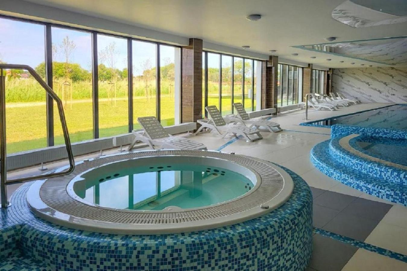 Exclusive Apartments Porta Mare Marina - Swimming Pool & Sauna By Renters Prestige Дзівнув Екстер'єр фото